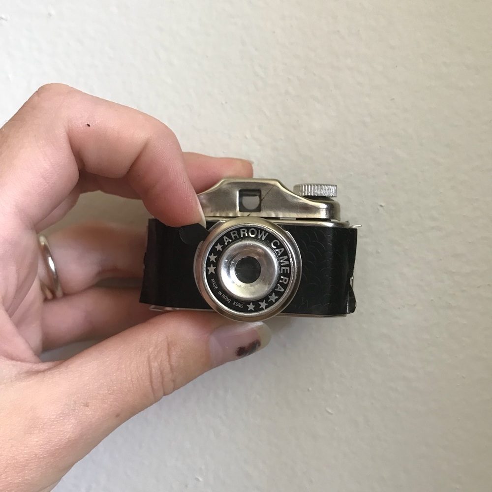 Vintage Hit-style mini "spy" camera